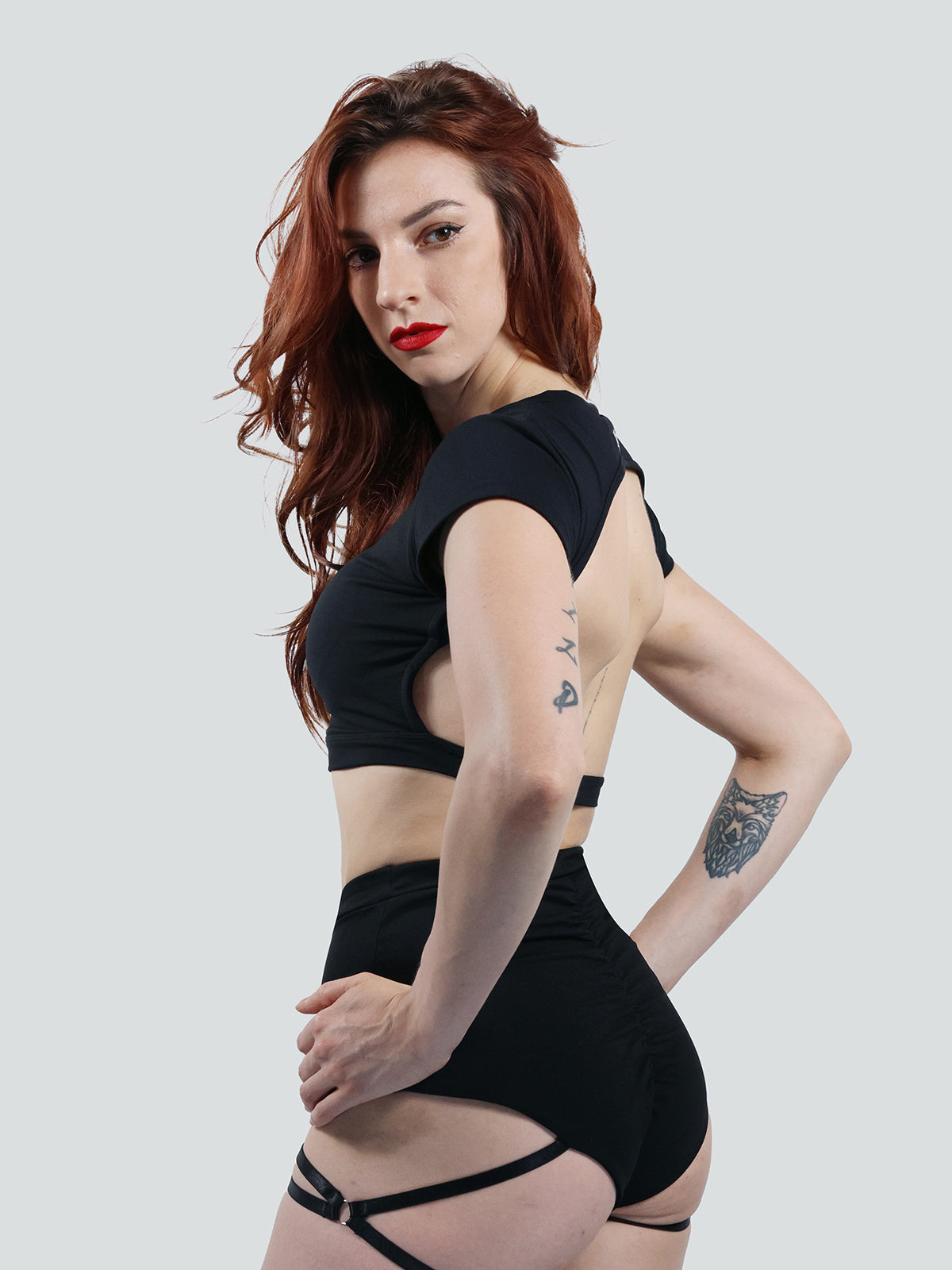 ๐๐๐๐๐๐้ญ
็ใENERGY BOOSTใSultry Backless Top